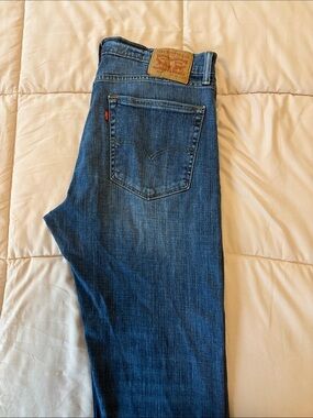 Levi's Men's Dark Blue Straight-Leg Jeans